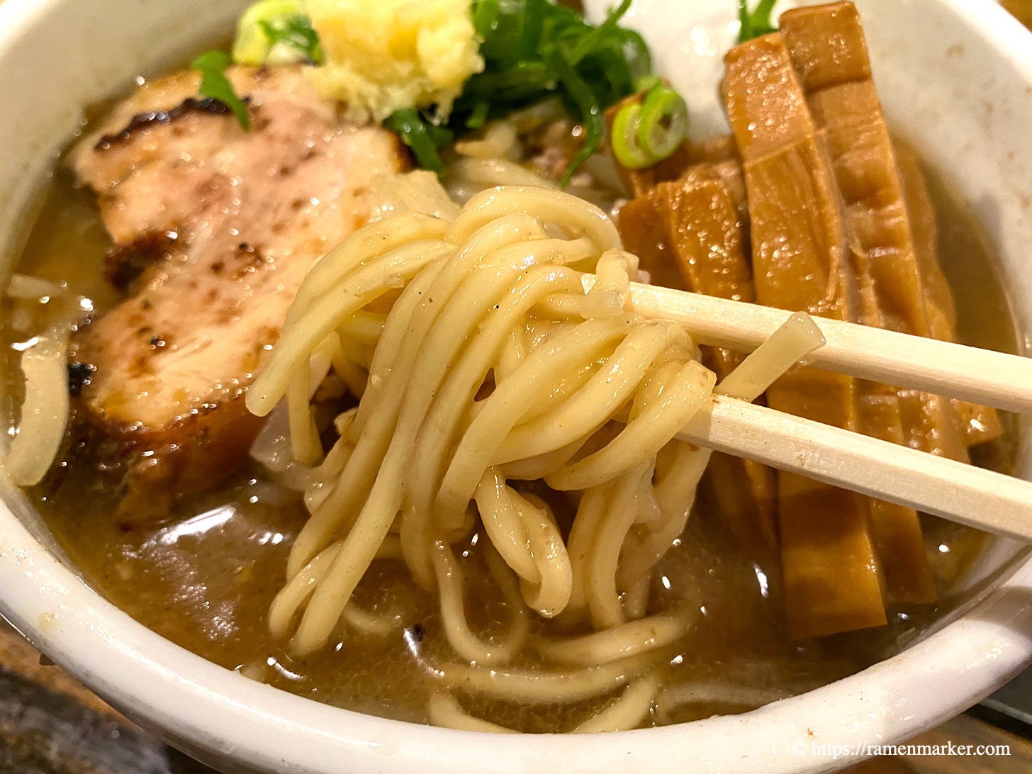 麺匠 るい斗 味噌ラーメン 麺