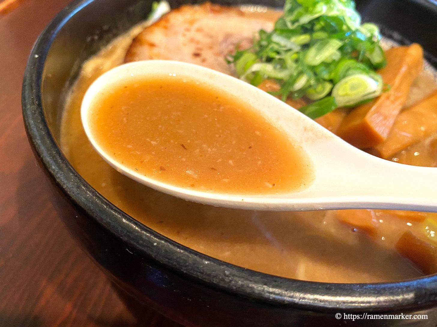 麺匠 るい斗 醤油ラーメン スープ