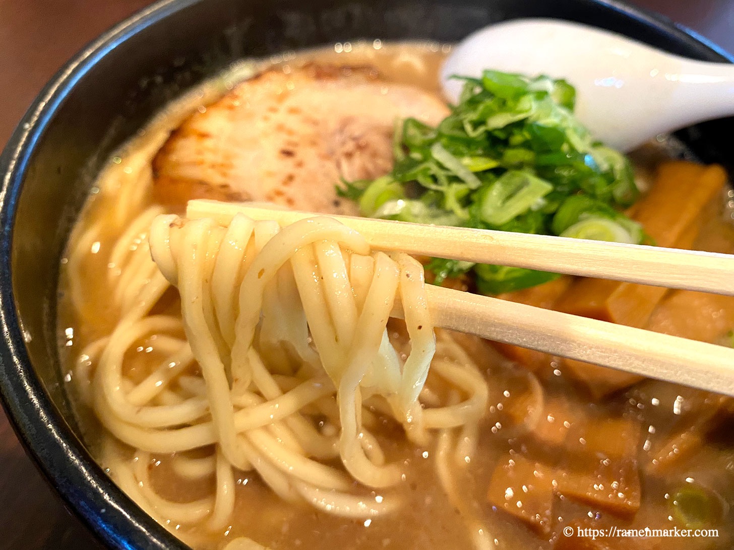 麺匠 るい斗 醤油ラーメン 麺