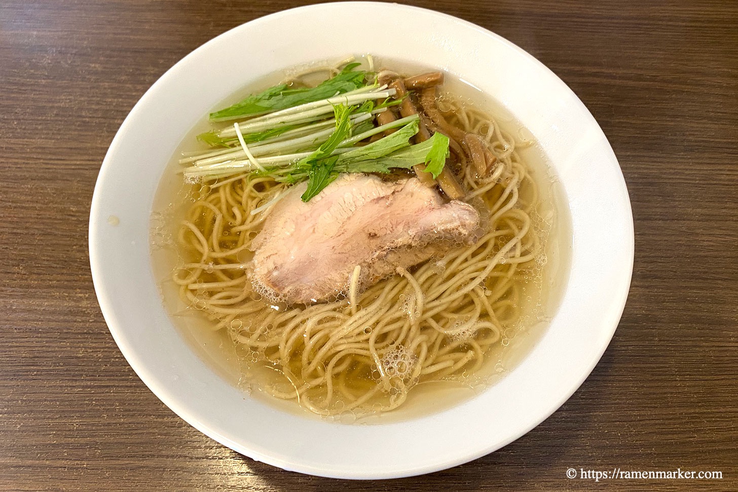 白醤油ラーメン