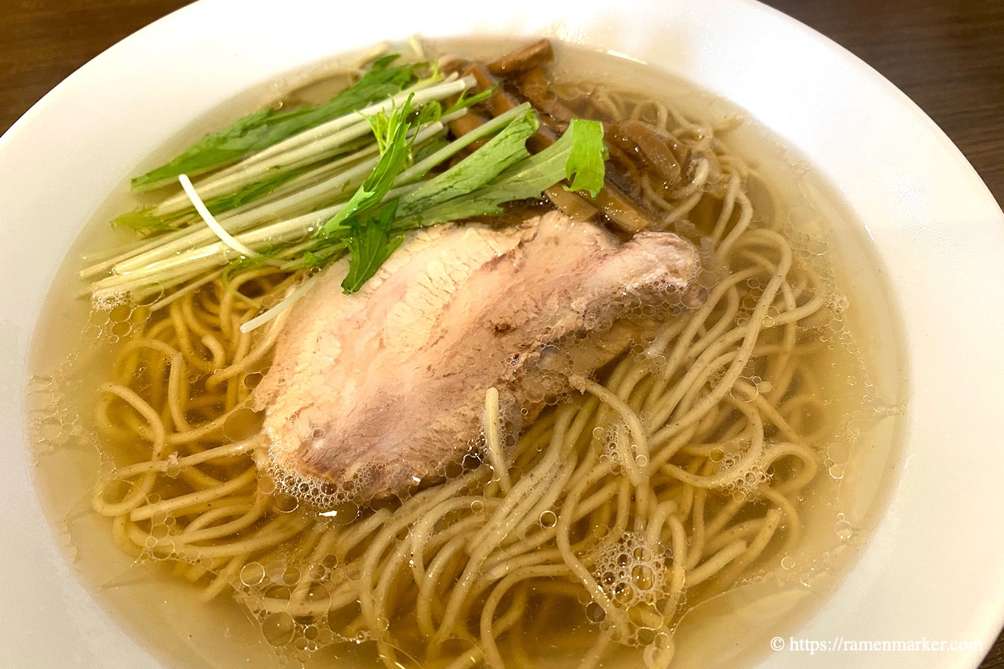 白醤油ラーメン