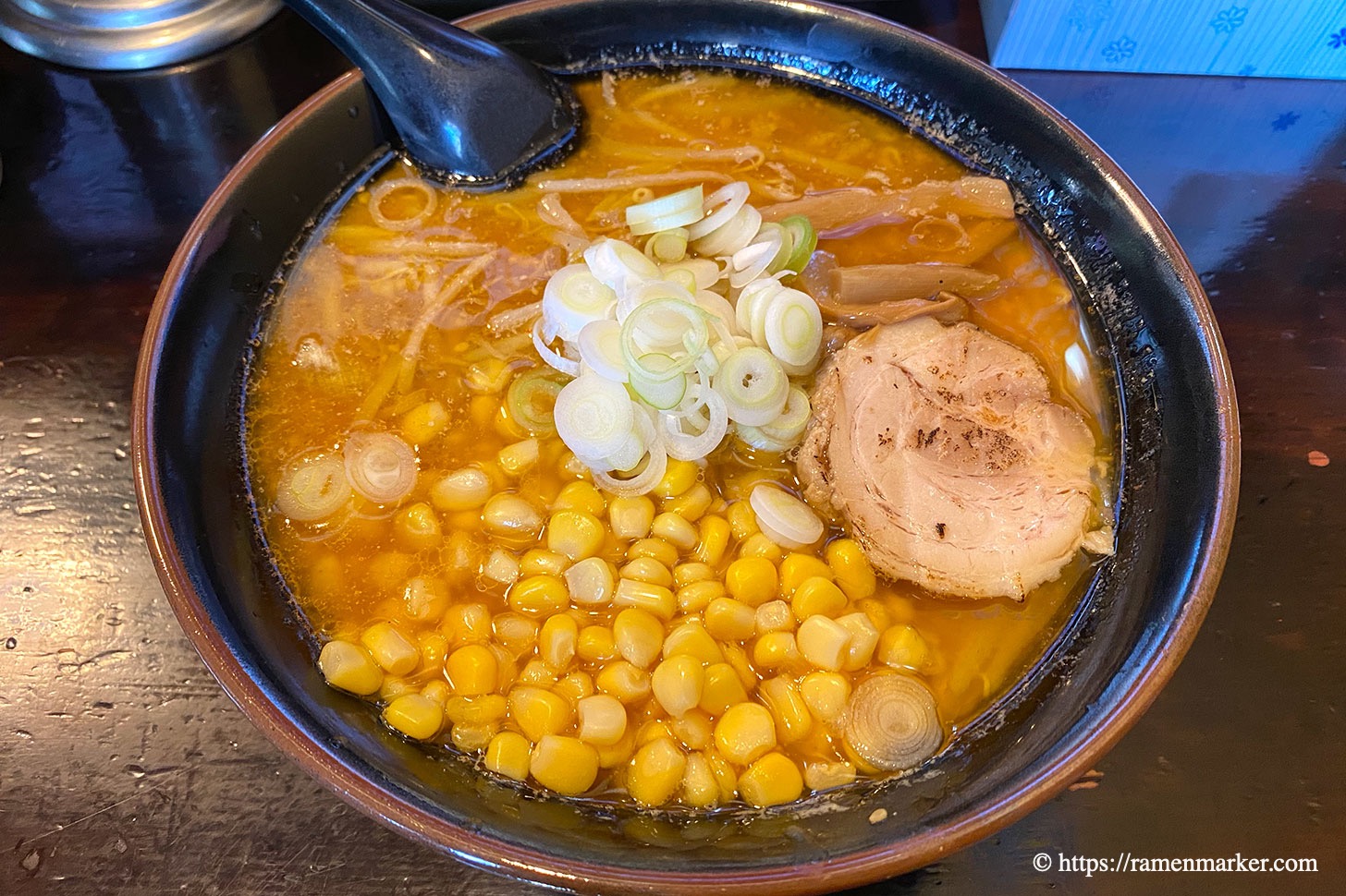 麺屋和光（わこう）味噌ラーメン コーントッピング