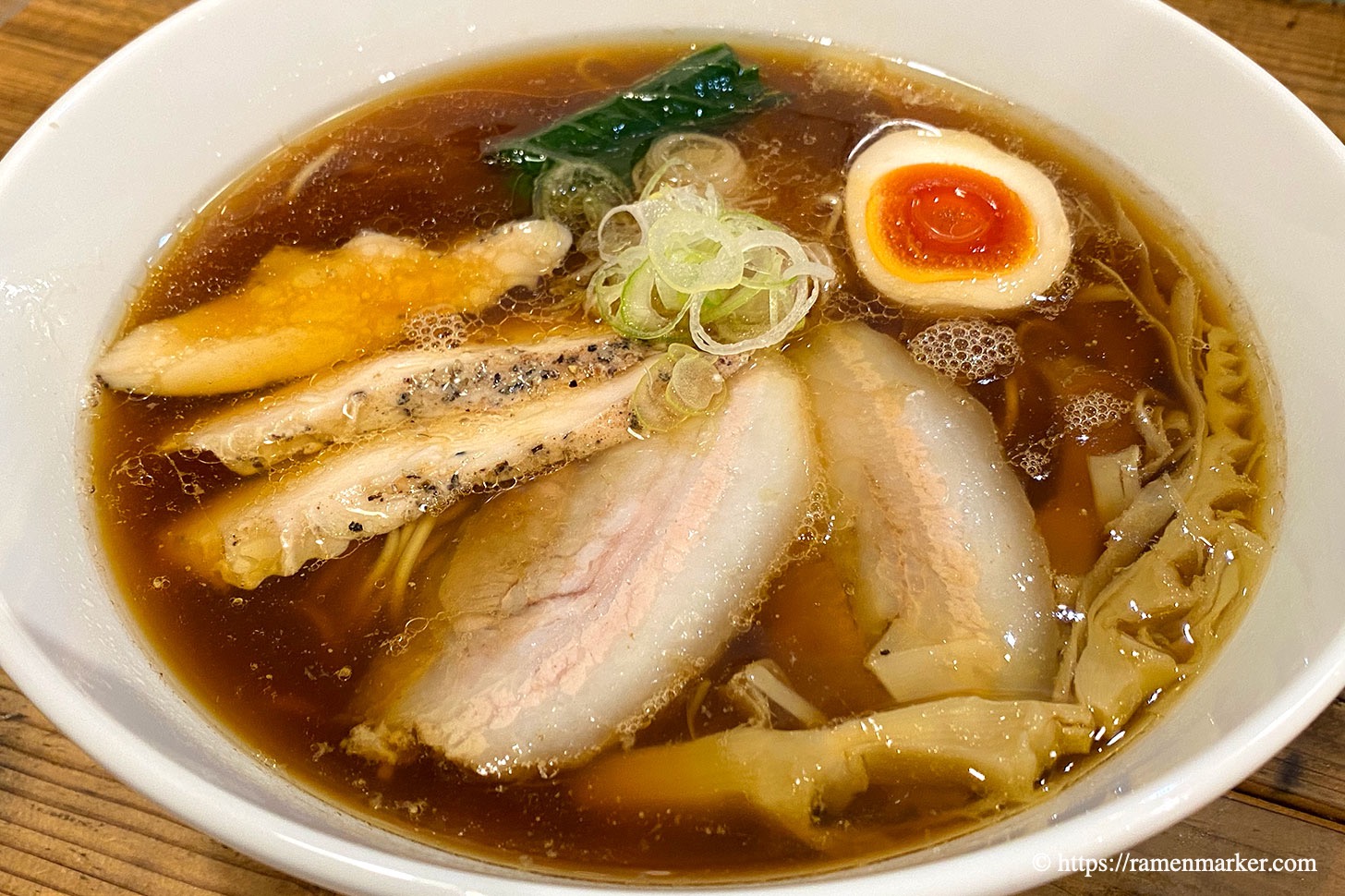 スペシャル醤油ラーメン